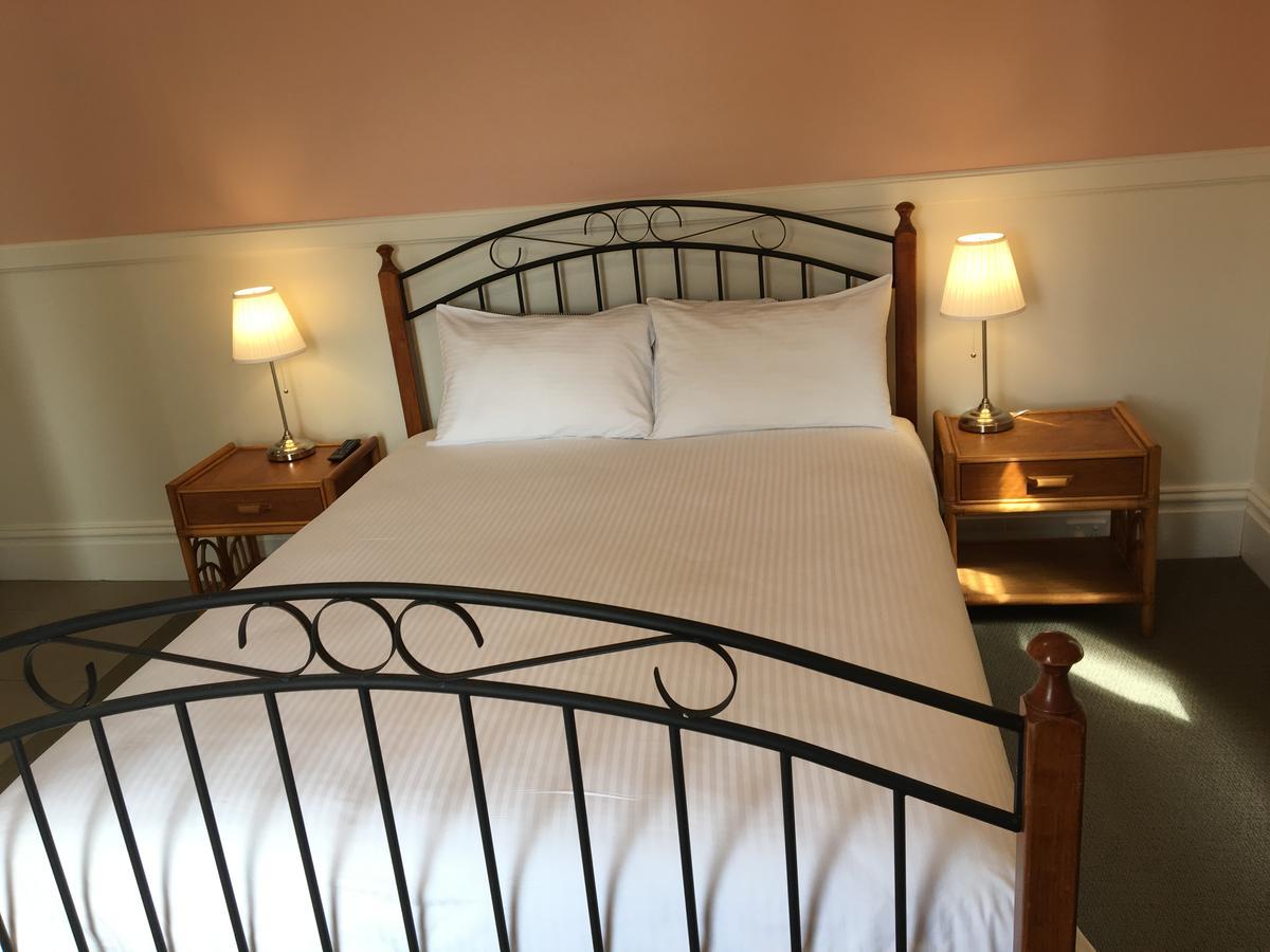 Settlers Arms Hotel Dungog Extérieur photo